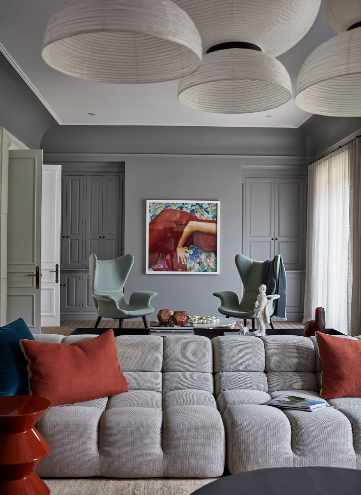 The Chateau outdoor terrace with garden views by Hare + Klein