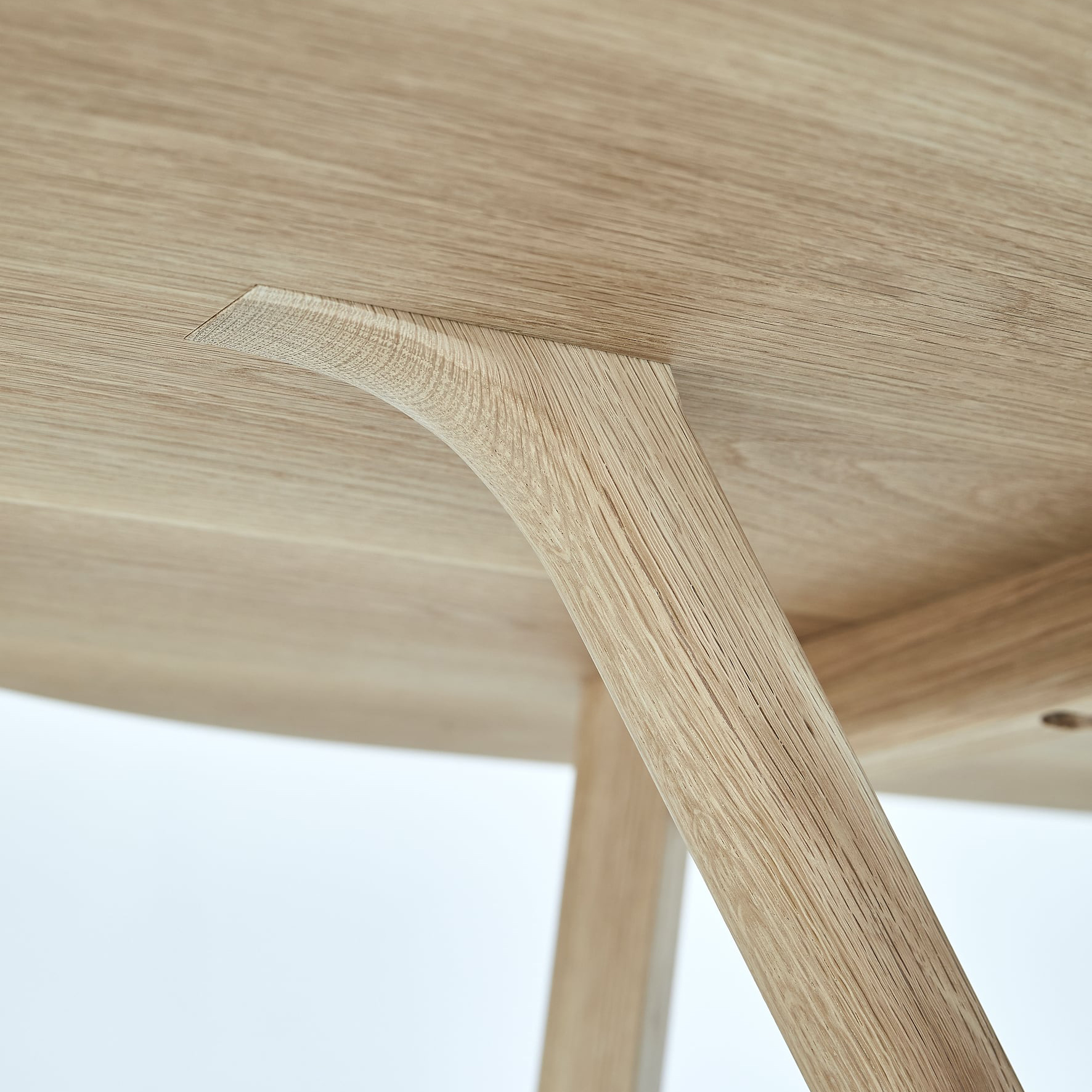 06_Bridge_Table_Oak_Detail
