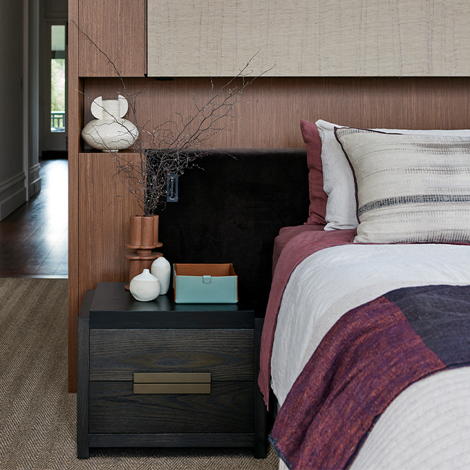 The Demi Bedside